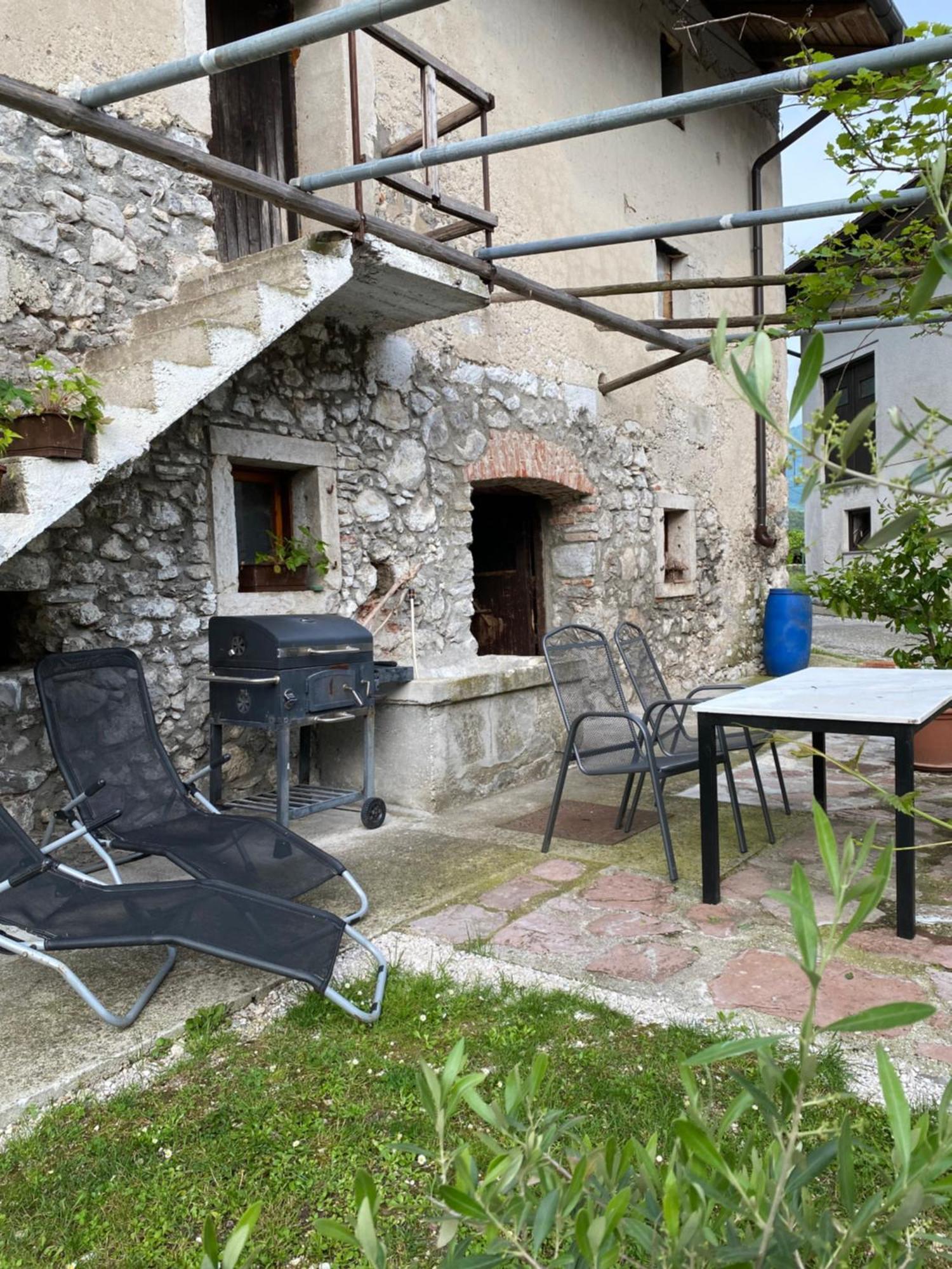 Trnovo Ob Soci Kuhala Appartement Kobarid Buitenkant foto